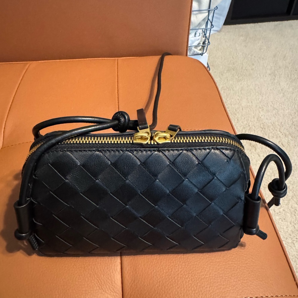 Bottega Veneta Concert Pouch in Black